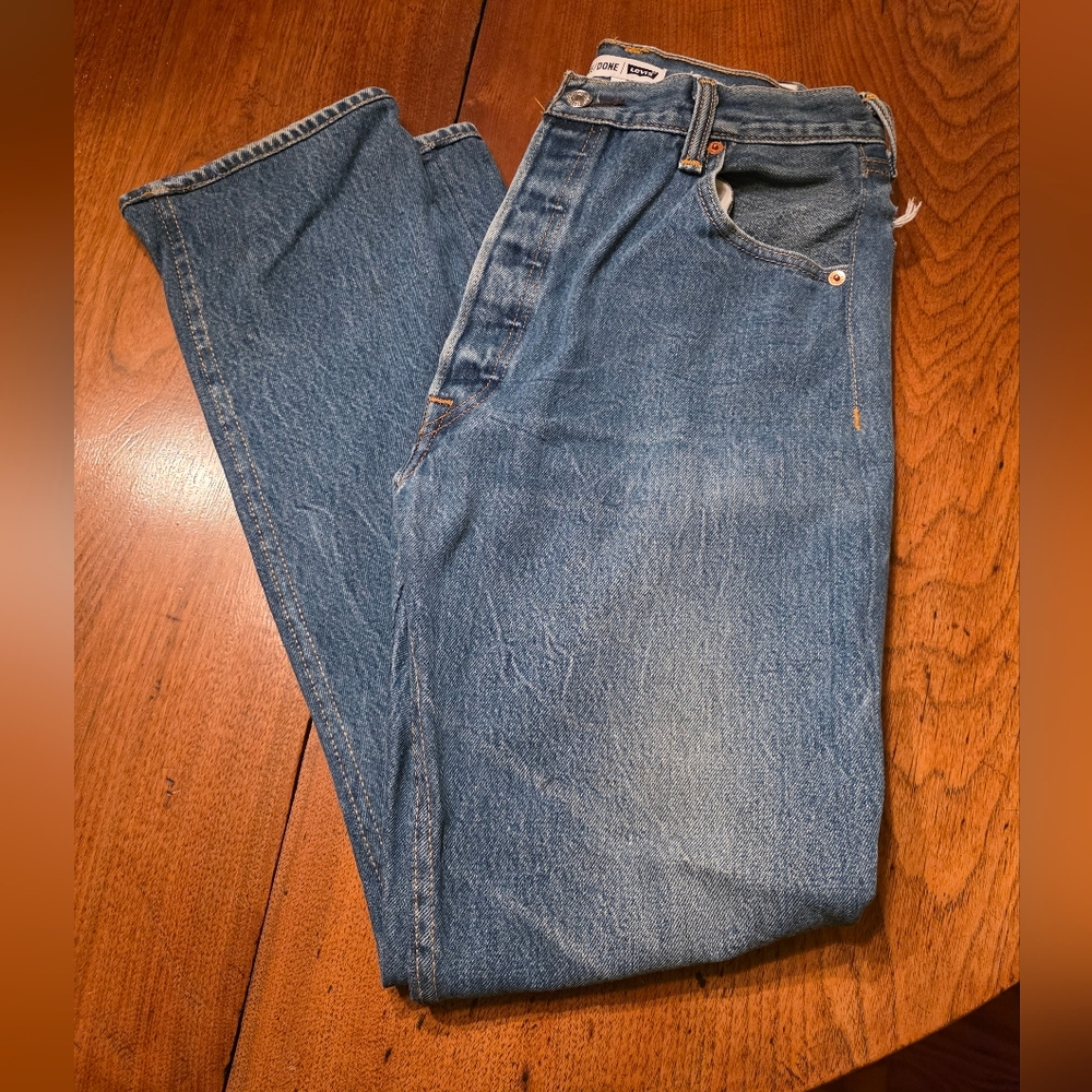 RE/DONE | Levi's 70s Straight in Indigo Ass Rip - Picture 5 of 11